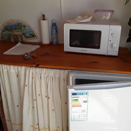 2-Bed Apartment - Sleeps 3 - Parking - Near Албокс Екстериор снимка