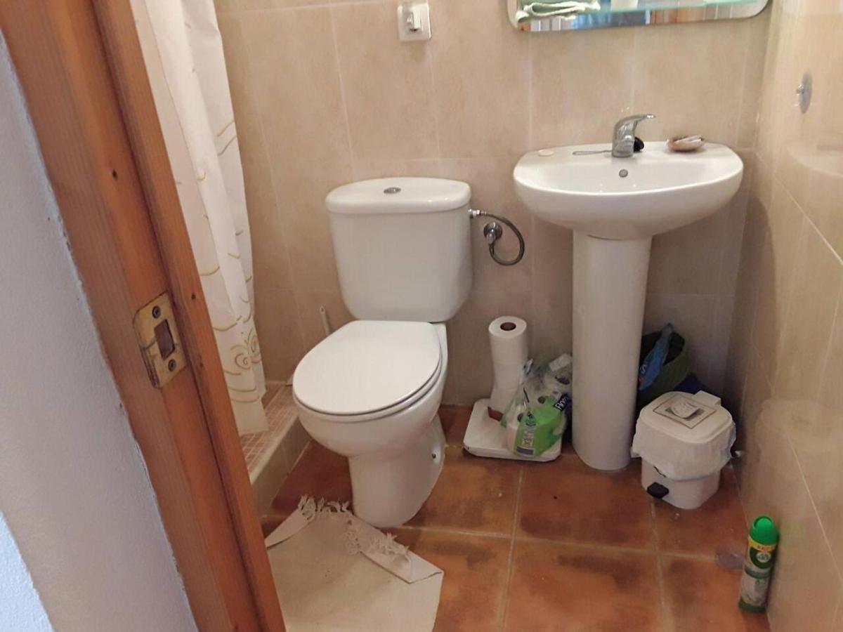 2-Bed Apartment - Sleeps 3 - Parking - Near Албокс Екстериор снимка